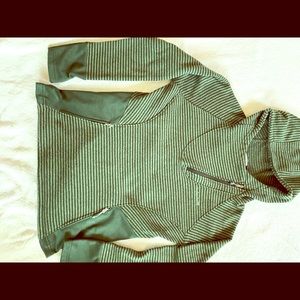 Beautiful avalanche hooded sweater.